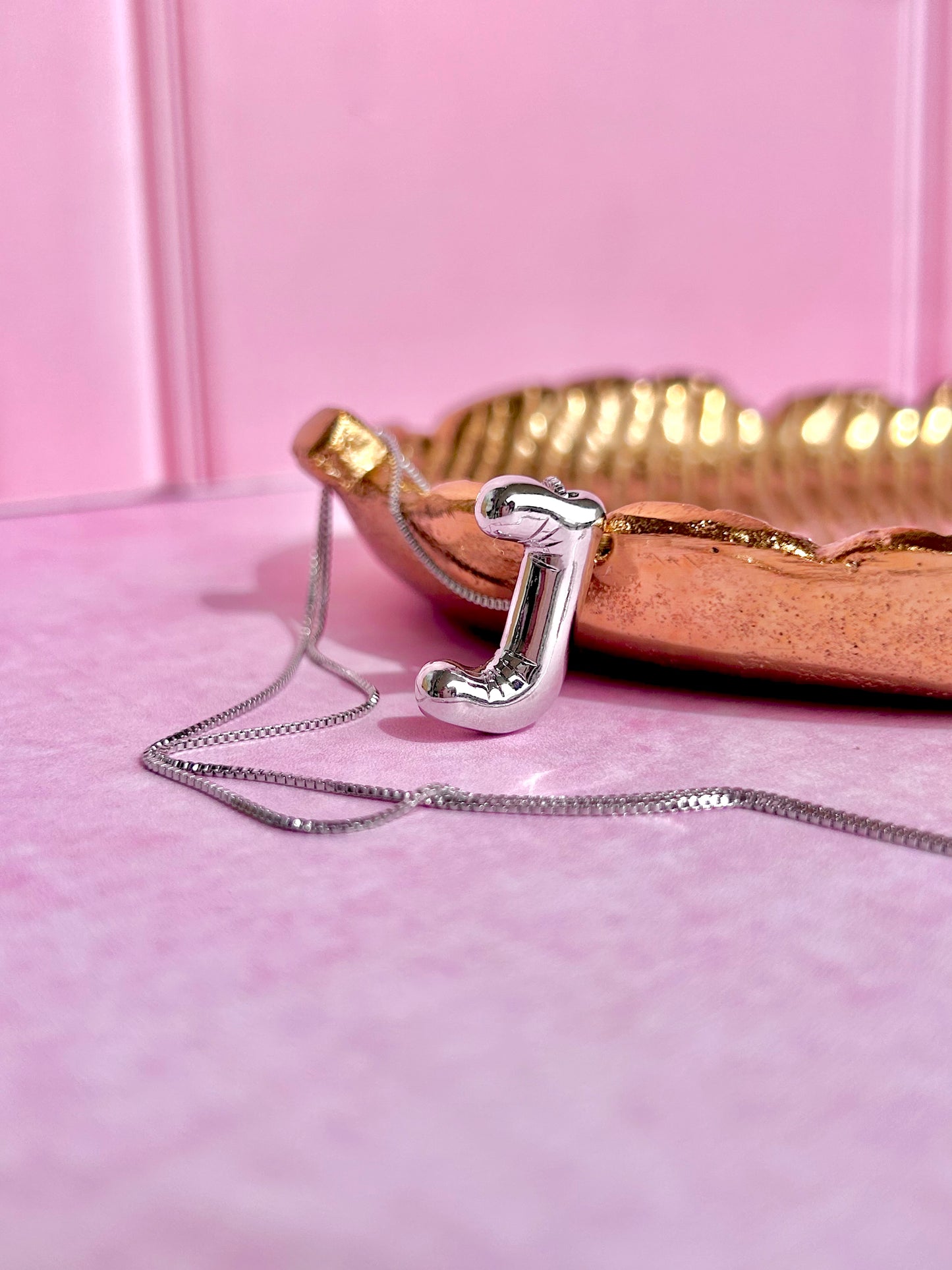 COLLAR CON INICIAL