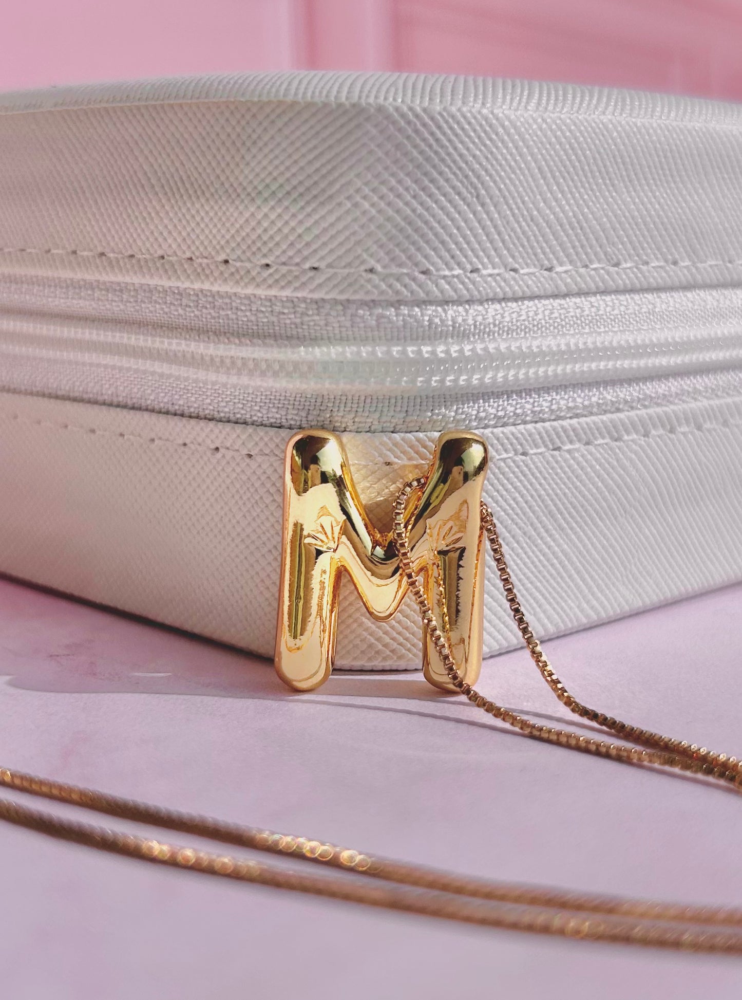 COLLAR CON INICIAL