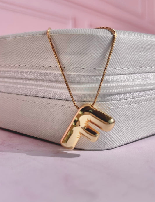COLLAR CON INICIAL
