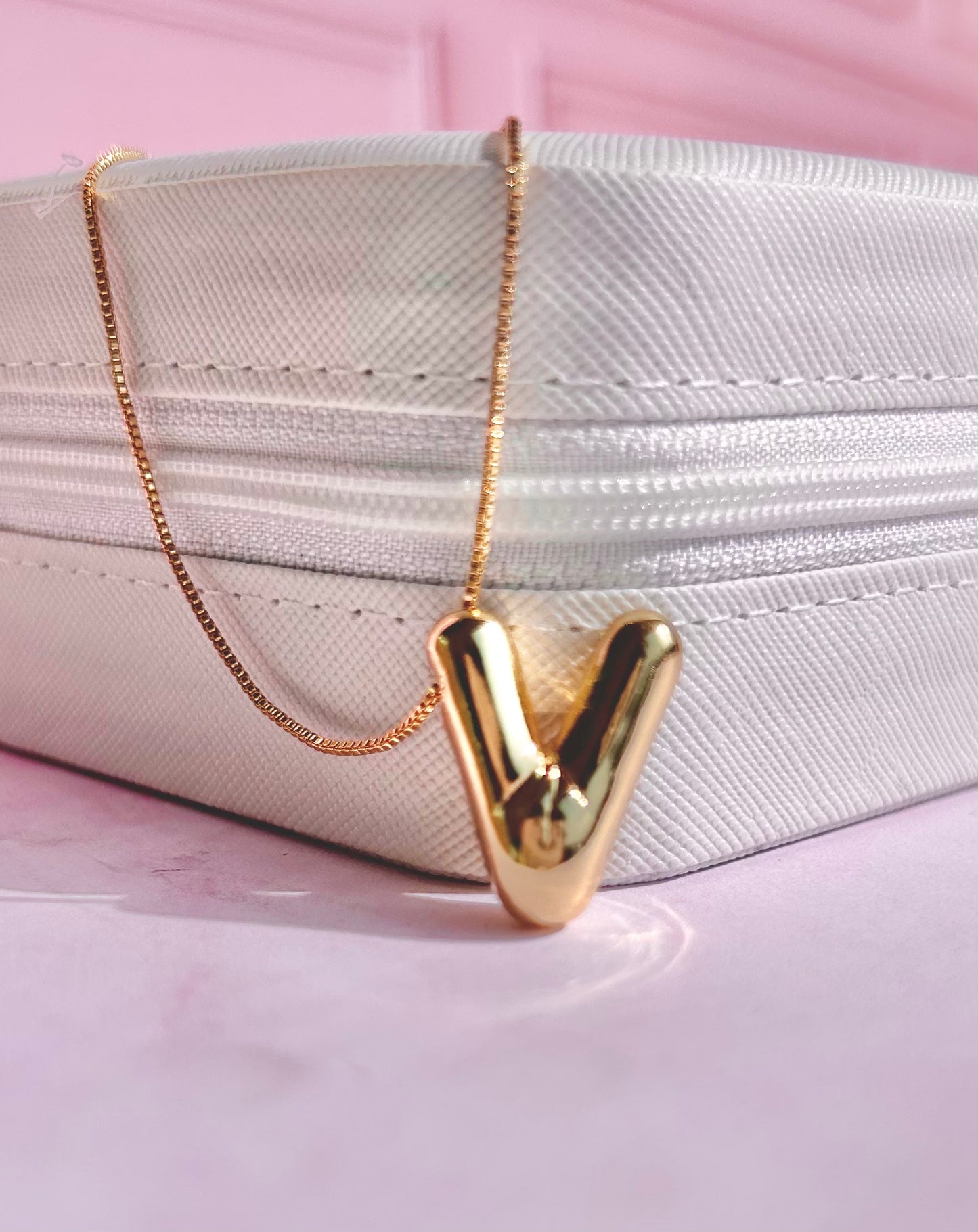 COLLAR CON INICIAL