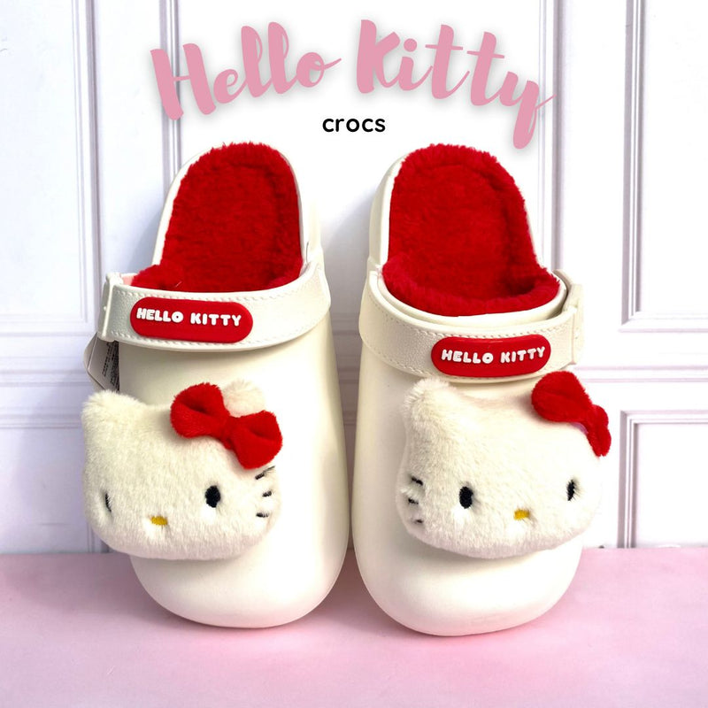 Pantufla Sanrio tipo crocs